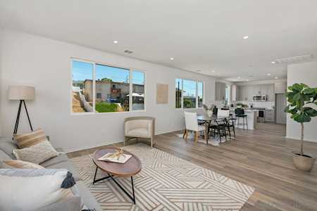5270 San Bernardo Terr San Diego, CA 92114