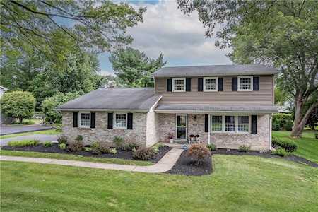 4544 Keene St Center Valley, PA 18034