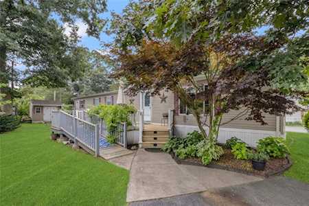 27 Krzak Rd North Kingstown, RI 02852
