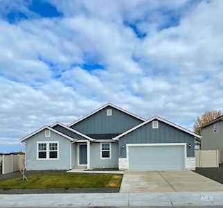 12492 Varga St Caldwell, ID 83607