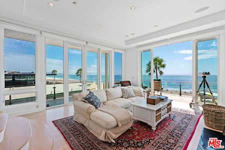 4406 The Strand Manhattan Beach, CA 90266
