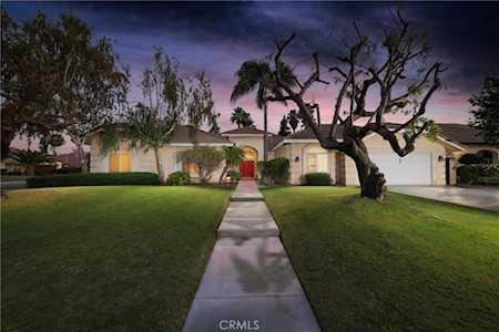 13001 Queen Palm Ct Bakersfield, CA 93314
