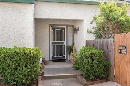 997 Flying V St Chico, CA 95928