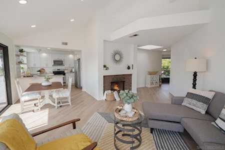 6965 Sandpiper Place Carlsbad, CA 92009