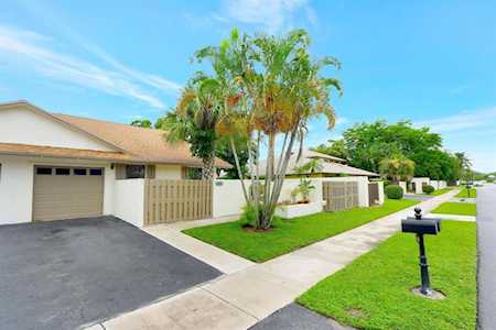2893 SW 6th Street Delray Beach, FL 33445