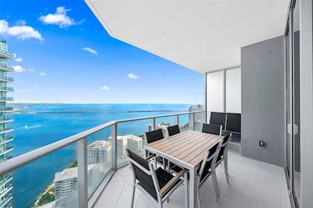 1300 Brickell Bay Dr #4204 Miami, FL 33131