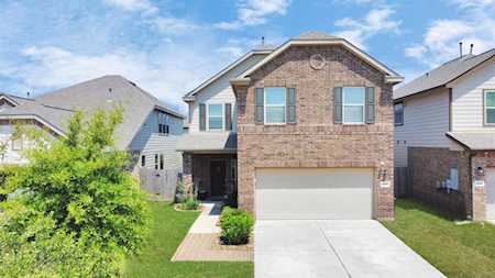 3058 Hawthorne Glen Ln Dickinson, TX 77539