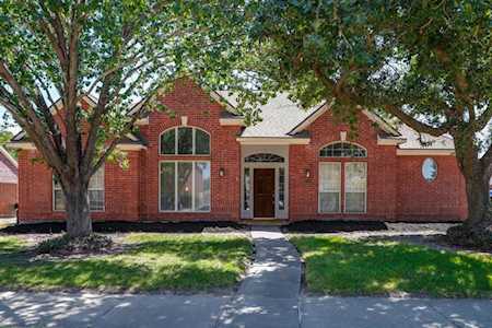 6815 Crystal Point Dr Katy, TX 77449