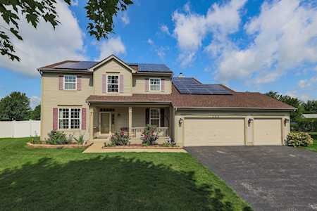 256 Fox Bend Circle Bolingbrook, IL 60440