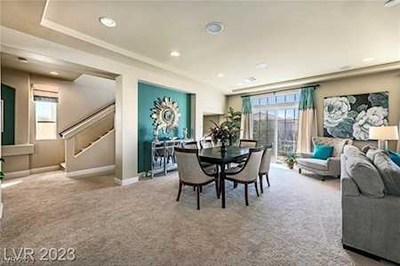 10634 Salmon Leap St Las Vegas, NV 89183