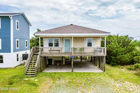 1113 Channel Blvd Topsail Beach, NC 28445