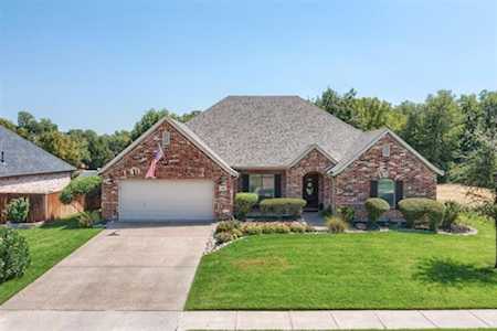 139 Country Lakes Drive Argyle, TX 76226