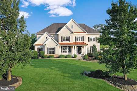 804 Castleton Dr Mickleton, NJ 08056