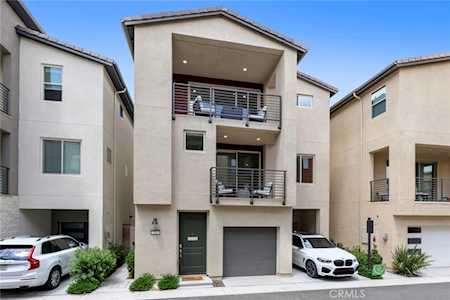 539 Catalonia Lake Forest, CA 92630