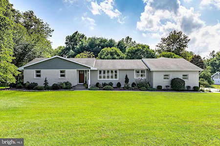 5 Hedgerow Ln Pilesgrove, NJ 08098
