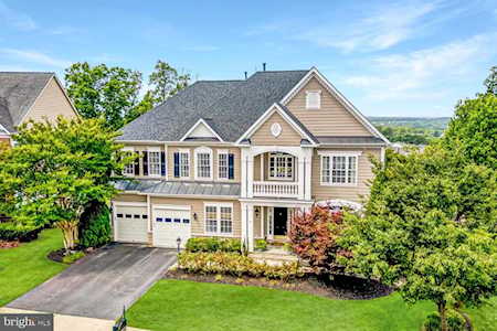 42720 Ridgeway Dr Broadlands, VA 20148