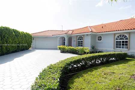 11970 SW 94th St Miami, FL 33186