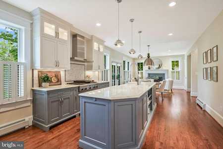 2011 Great Falls St Mclean, VA 22101