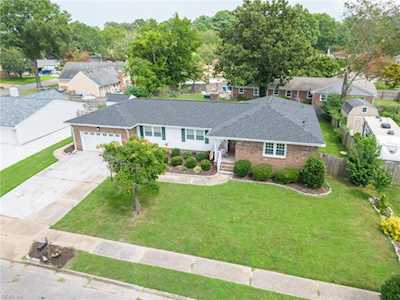 928 N Plantation Dr Virginia Beach, VA 23454