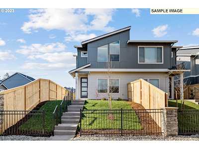 11441 SE Pleasant Valley PKWY #391 Happy Valley, OR 97086