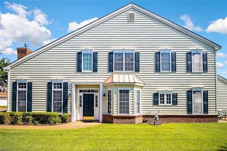 1439 Scoonie Pointe Dr #130 Chesapeake, VA 23322