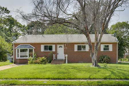 25 Nathan St Hampton, VA 23669