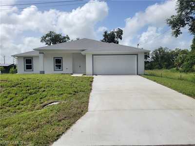 2505 SW 57th St Lehigh Acres, FL 33976