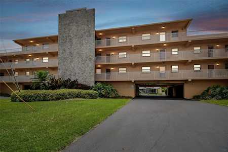 175 116th Ave #104 Treasure Island, FL 33706