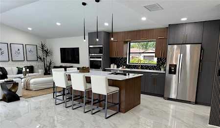 7022 NW 39th St Coral Springs, FL 33065