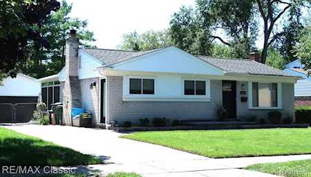 42521 Postiff Ave Plymouth Twp, MI 48170