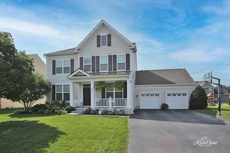 3671 Shaughnessy Dr Elgin, IL 60124