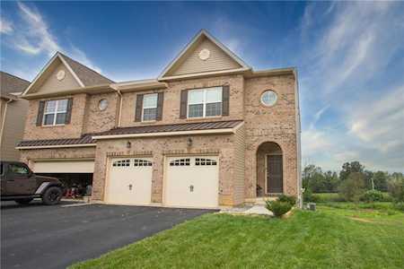 4285 Beech Dr Nazareth, PA 18064