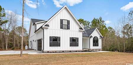 3193 Huckleberry Rd. Galivants Ferry, SC 29544