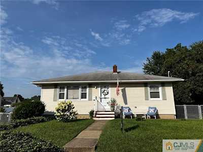 382 Division Street Sayreville, NJ 08879