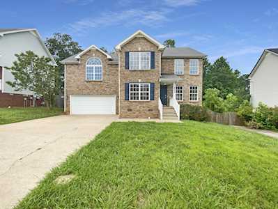 933 Cobbler Dr Clarksville, TN 37040