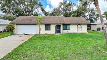 7297 Van Lake Dr Englewood, FL 34224