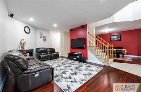 99 Forest Drive #99 Piscataway, NJ 08854