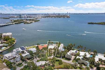 1161 Belle Meade Island Dr Miami, FL 33138