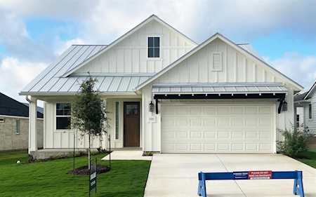 1371 Dancing Oak LN San Marcos, TX 78666