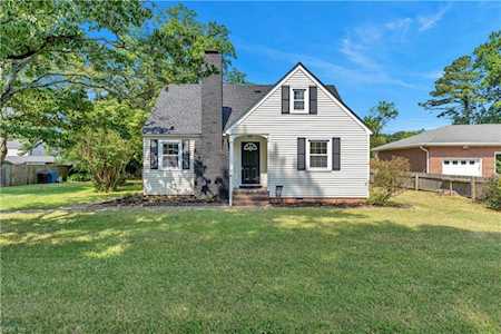 1321 Downs Ln Virginia Beach, VA 23455