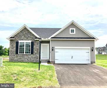 15 Egret Court #B18 Gettysburg, PA 17325
