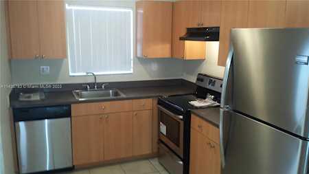4869 NW 9th Dr #4869 Plantation, FL 33317