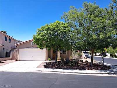 2295 Chestnut Bluffs Ave Henderson, NV 89052
