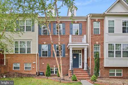 41621 Epping Green Square Aldie, VA 20105