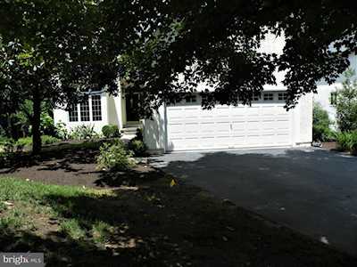 39 Ridgeview Rd Newtown Square, PA 19073