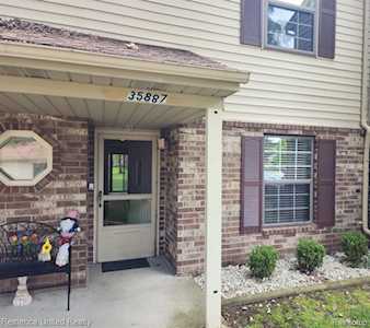 35887 Hunter Ave Westland, MI 48185