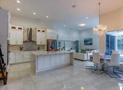 5741 NW 101st Way Coral Springs, FL 33076