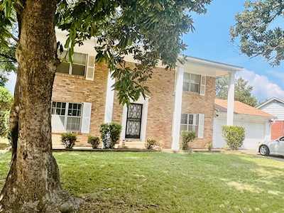 4036 Twin Lakes Dr Memphis, TN 38128