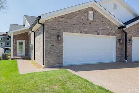8607 Pebble Creek Drive Newburgh, IN 47630