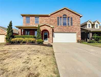 8644 Fernhill Drive Fort Worth, TX 76123